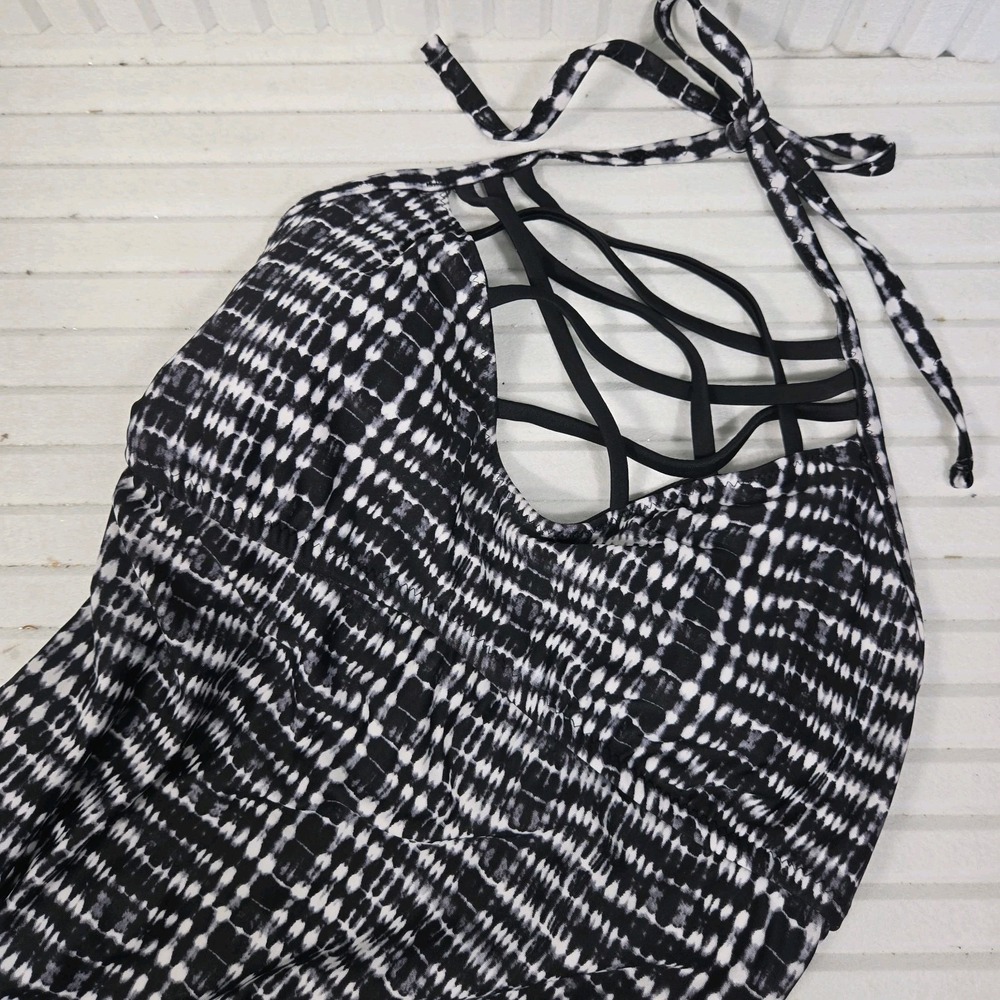 Mossimo Ladies‎ Size Large Black & White Swimming Suit
